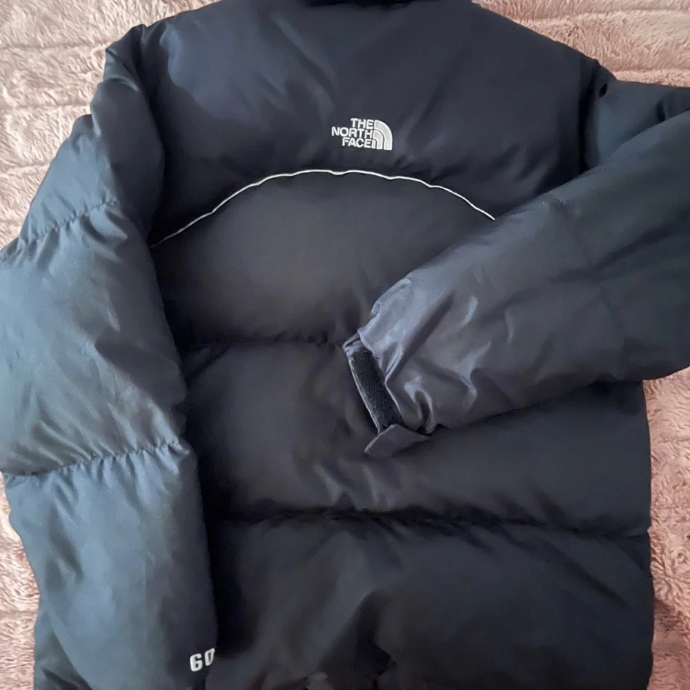 The North Face Black Puffer Jacket - Picture 2 of 4